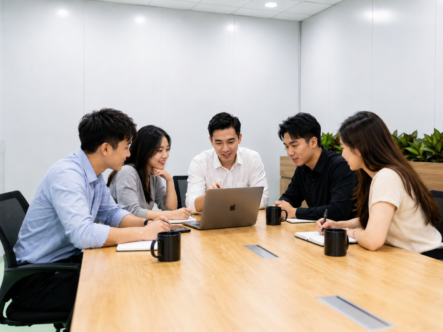 Buổi gathering cộng đồng trong khu sự kiện